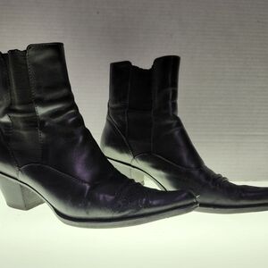 FRANCO SARTO Black Leather Western Ankle Boots